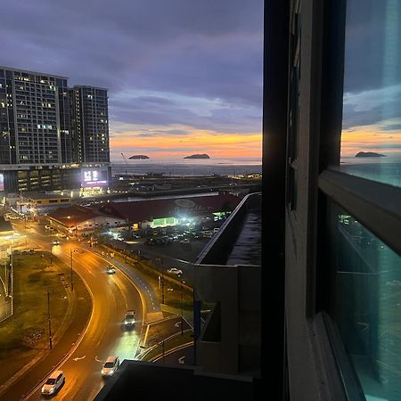 Botiza Suites At Jesselton Quay Kota Kinabalu Værelse billede