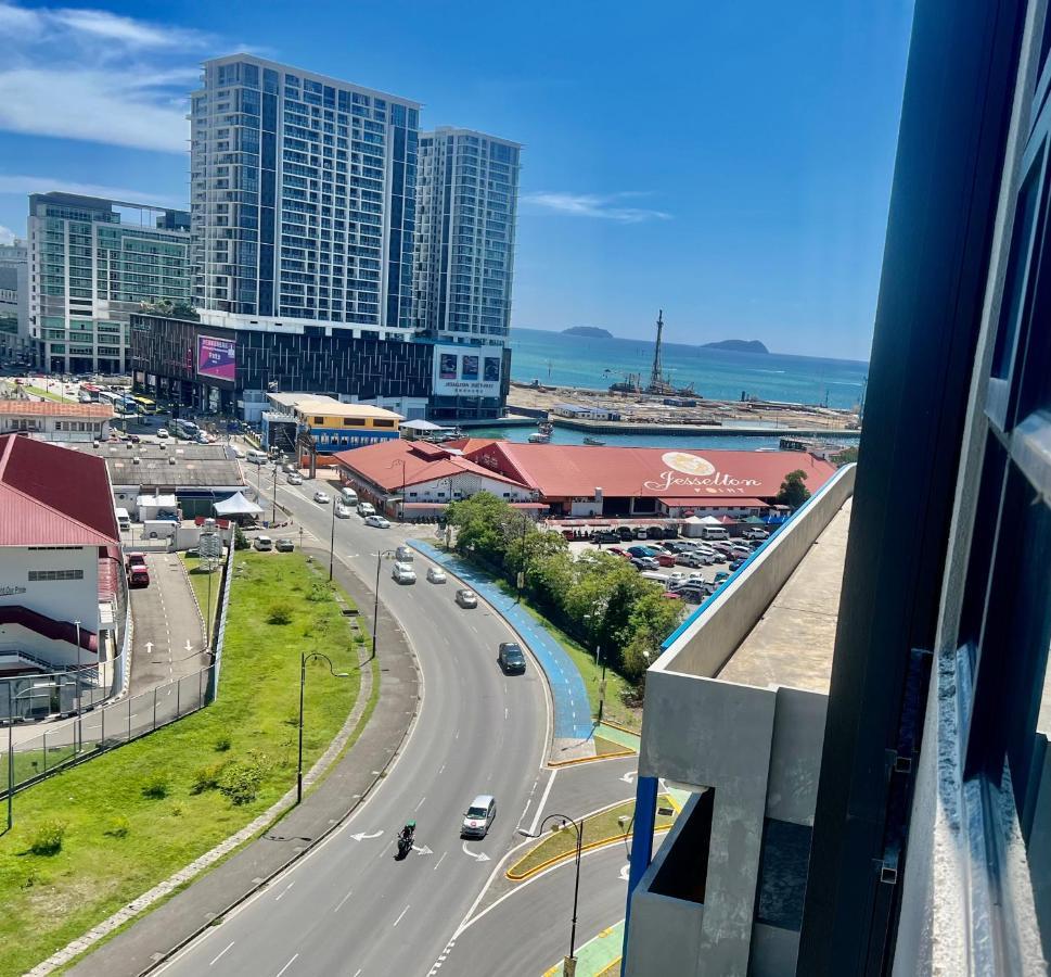 Botiza Suites At Jesselton Quay Kota Kinabalu Eksteriør billede
