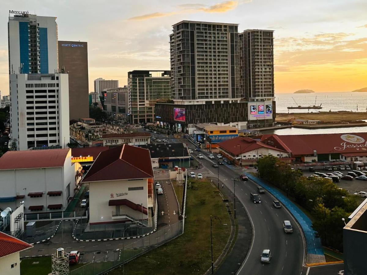 Botiza Suites At Jesselton Quay Kota Kinabalu Eksteriør billede